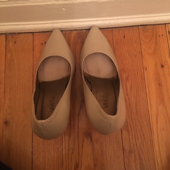 Vaneli Sand Pearl Cathlin Pumps Size 6 - Picture 3 of 6
